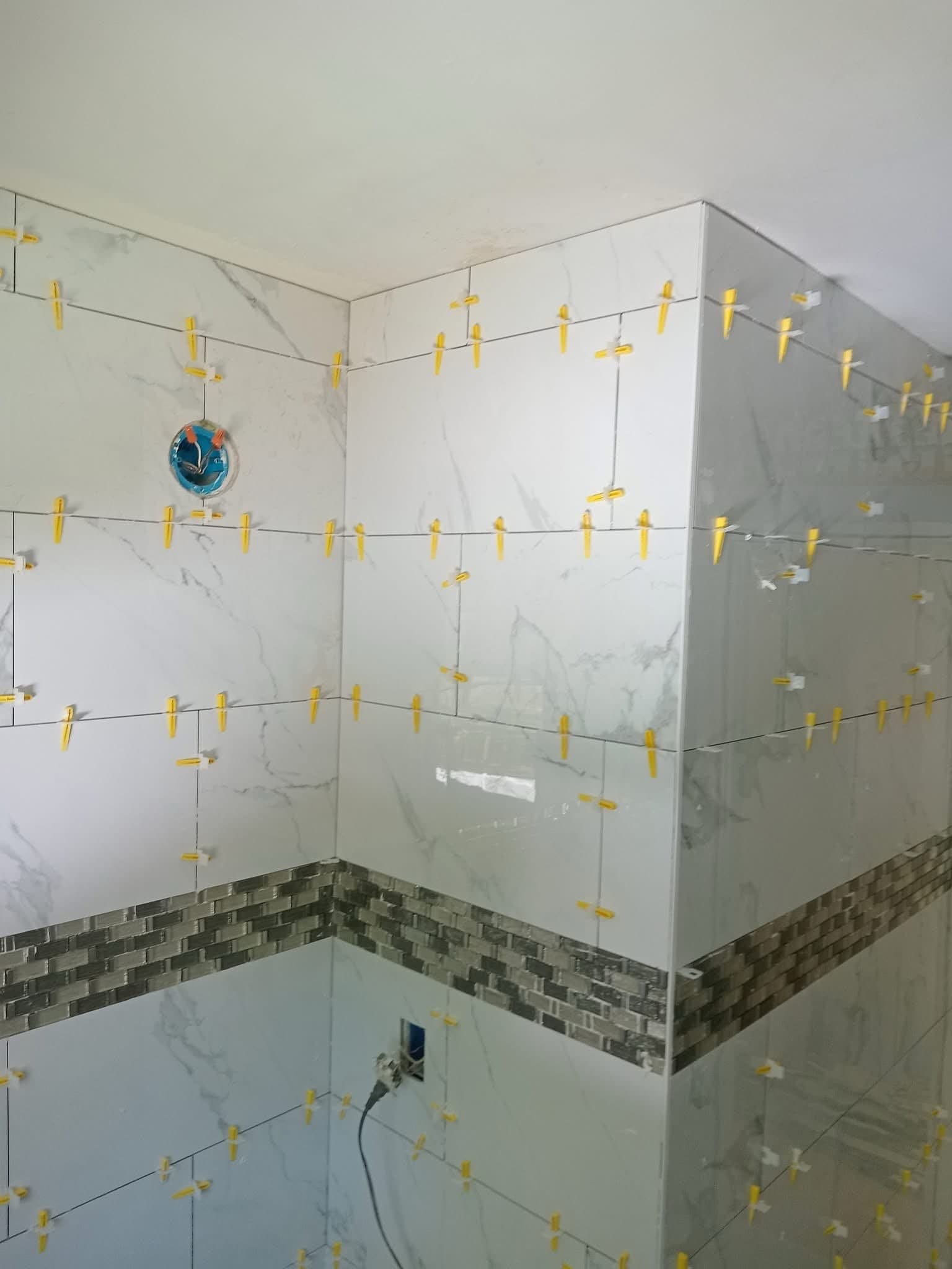 Subway Tile Surround with Contrasting Charcoal Grout